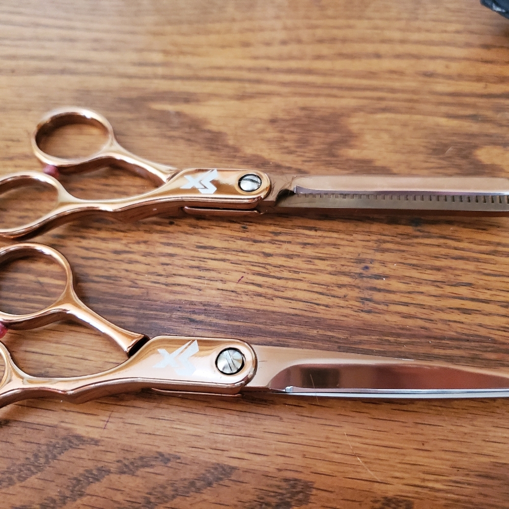 Cricket, shears and thinning shears